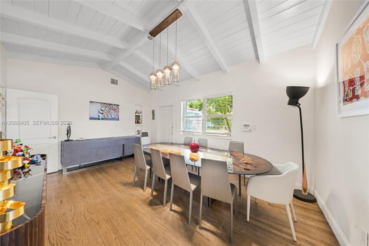 1324 Normandy Dr , Miami Beach, FL 33141 Photo