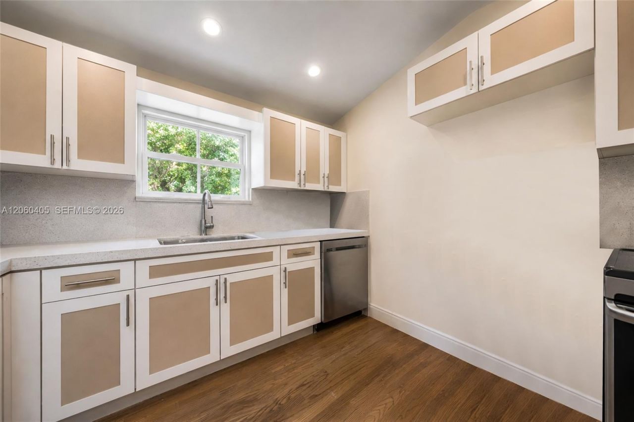 1324 Normandy Dr , Miami Beach, FL 33141 Photo
