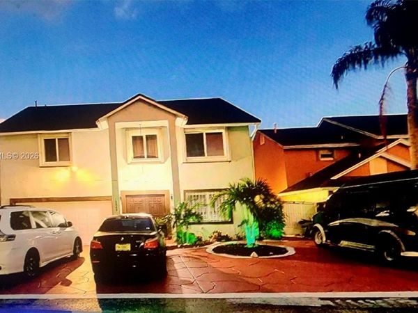 18849 NW 78th Pl, Unit A, Miami Lakes, FL 33015