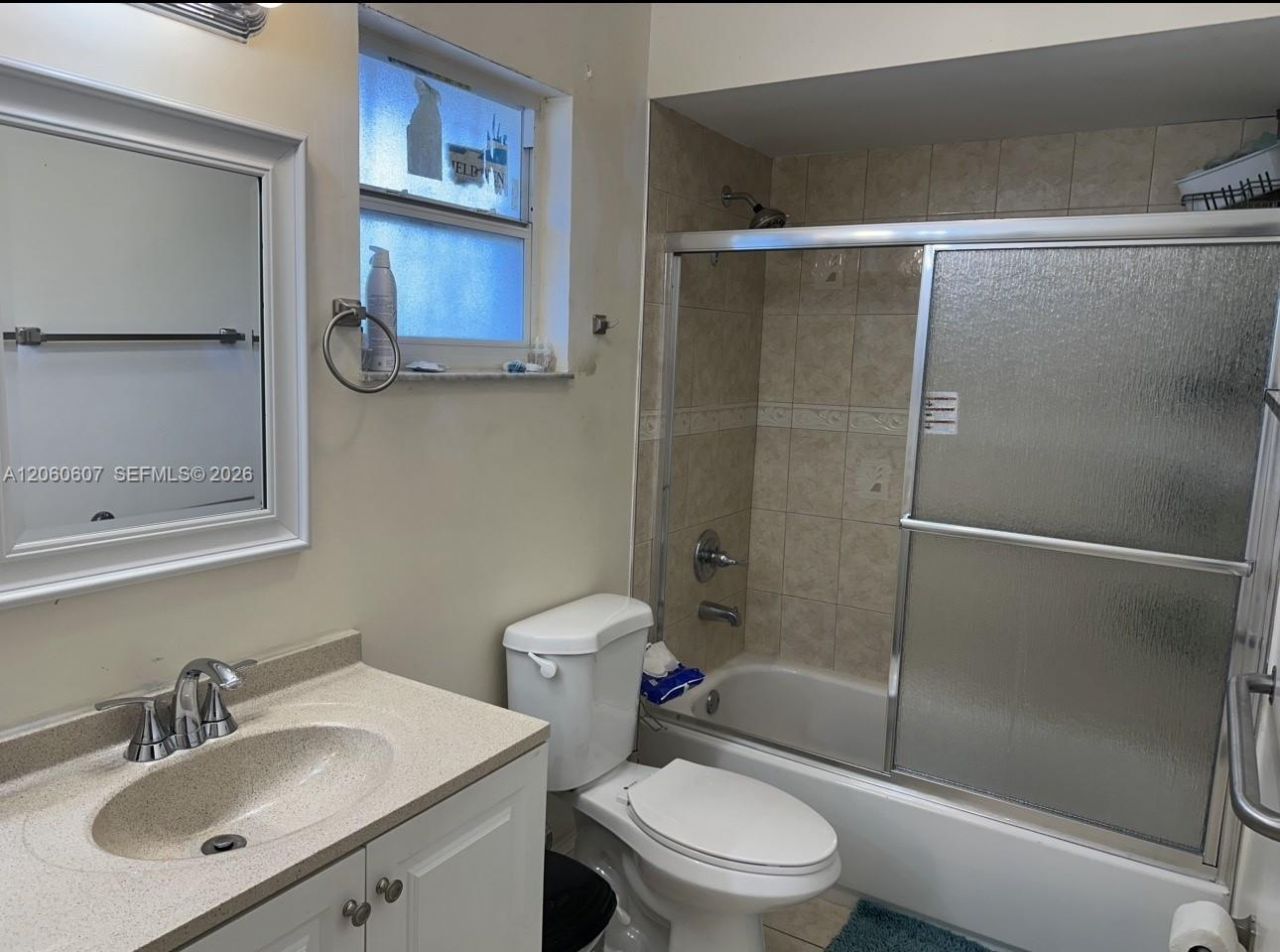 18849 NW 78th Pl, Unit A, Miami Lakes, FL 33015 Photo