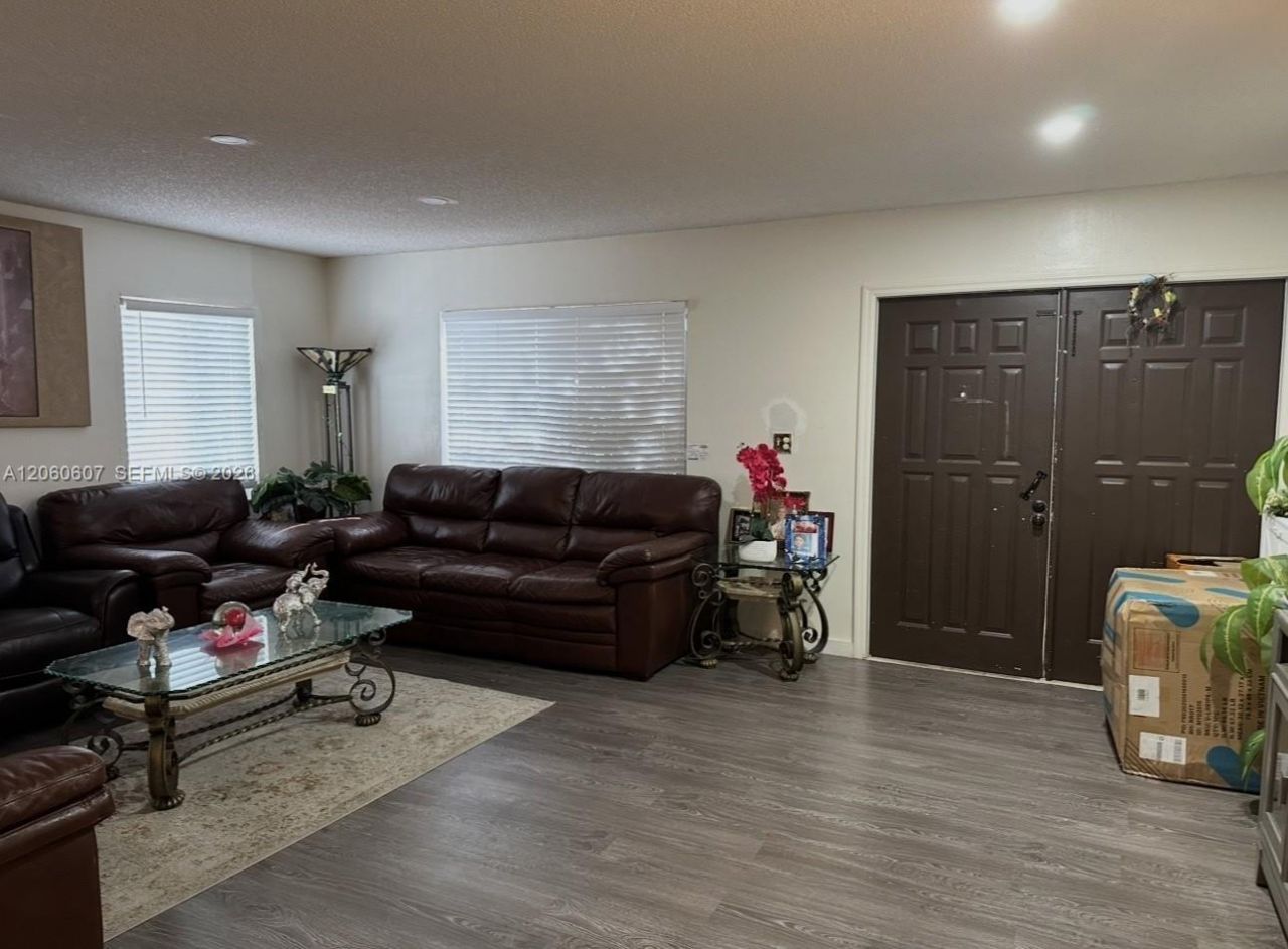18849 NW 78th Pl, Unit A, Miami Lakes, FL 33015 Photo
