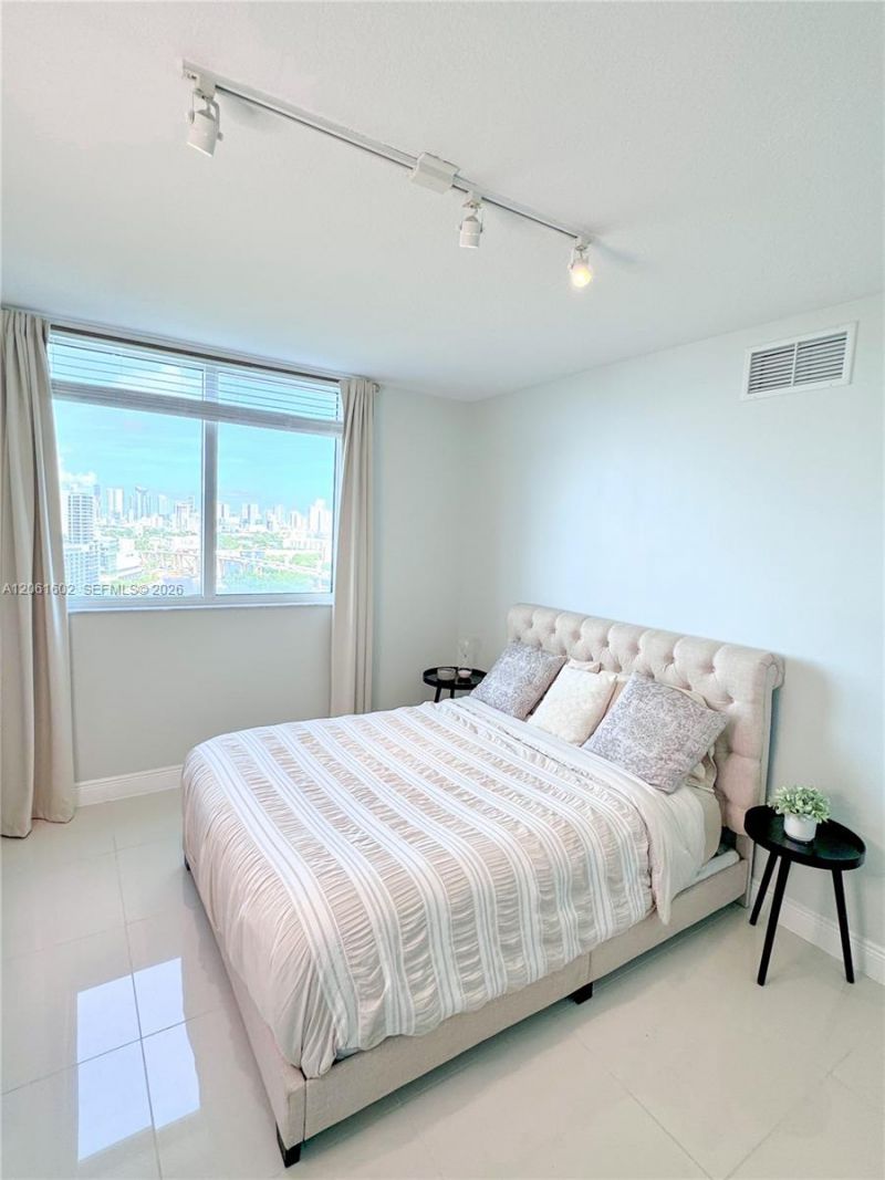 1861 NW S River Dr, Unit 2609, Miami, FL 33125 Photo