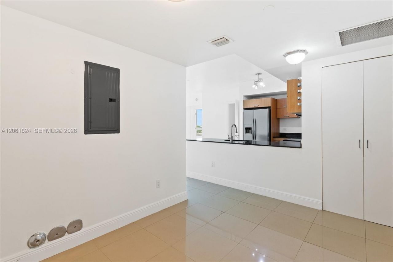 350 S Miami Ave , Unit 1805, Miami, FL 33130 Photo
