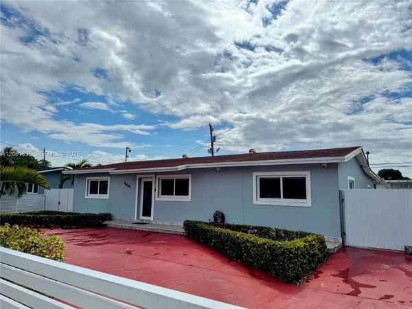 3870 NW 177th St , Miami Gardens, FL 33055