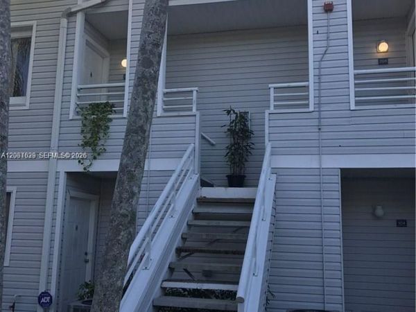 3473 NW 44th St , Unit 103, Oakland Park, FL 33309