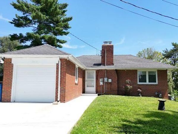 363 W Lakeview Drive, Lowell, IN 46356