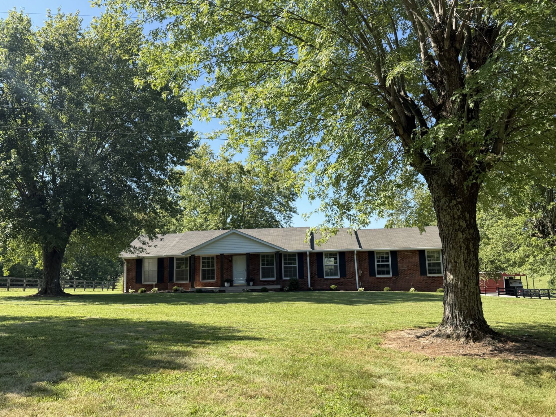 920 Clearview Rd , Cottontown, TN 37048 Main Photo