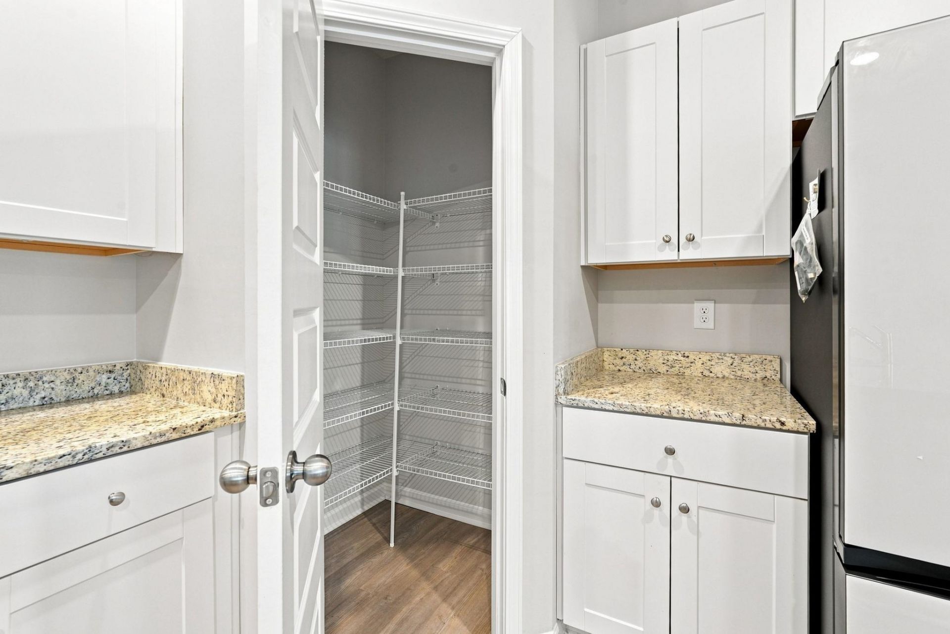 8160 Forest Edge Dr. Photo 11