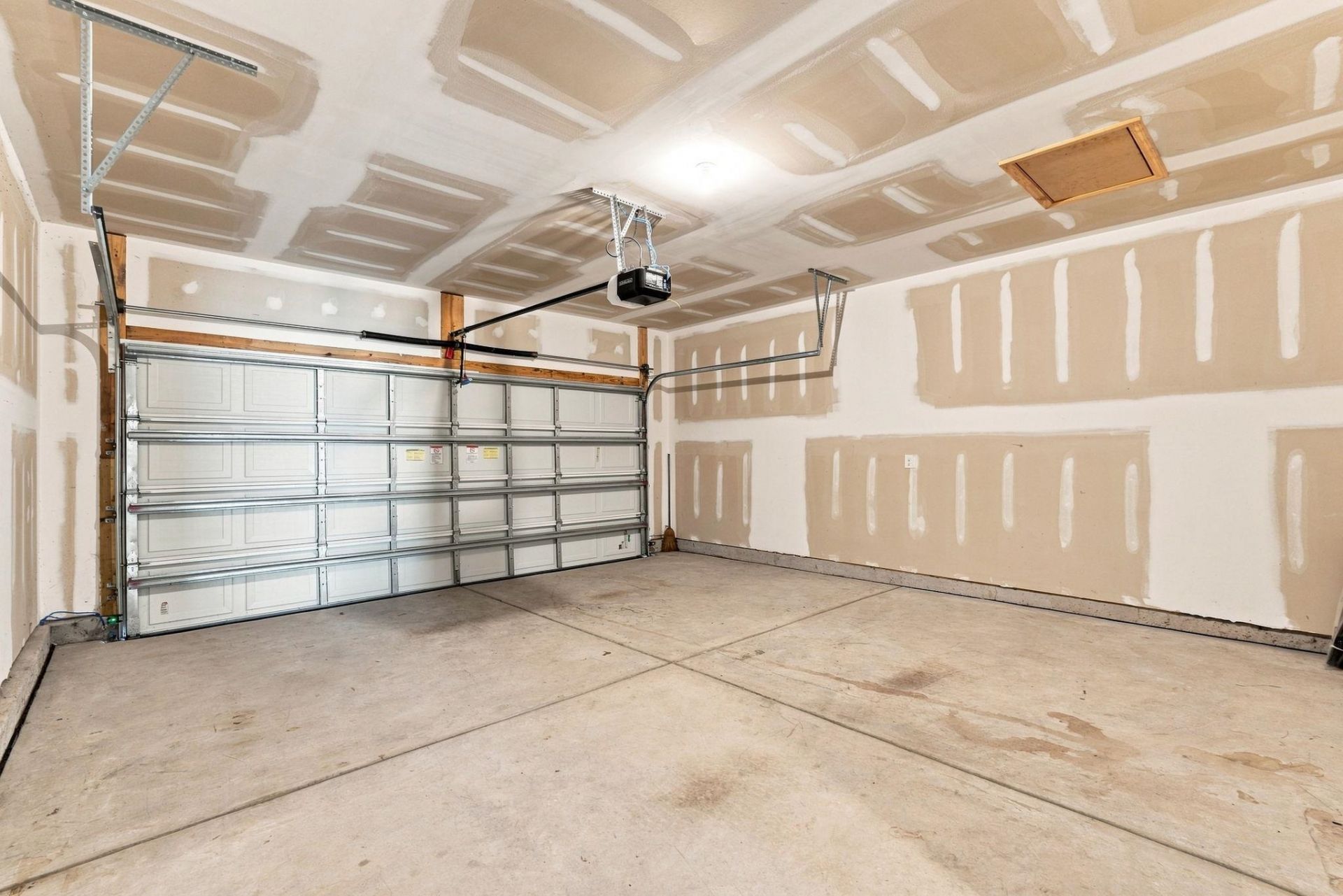 8160 Forest Edge Dr. Photo 16