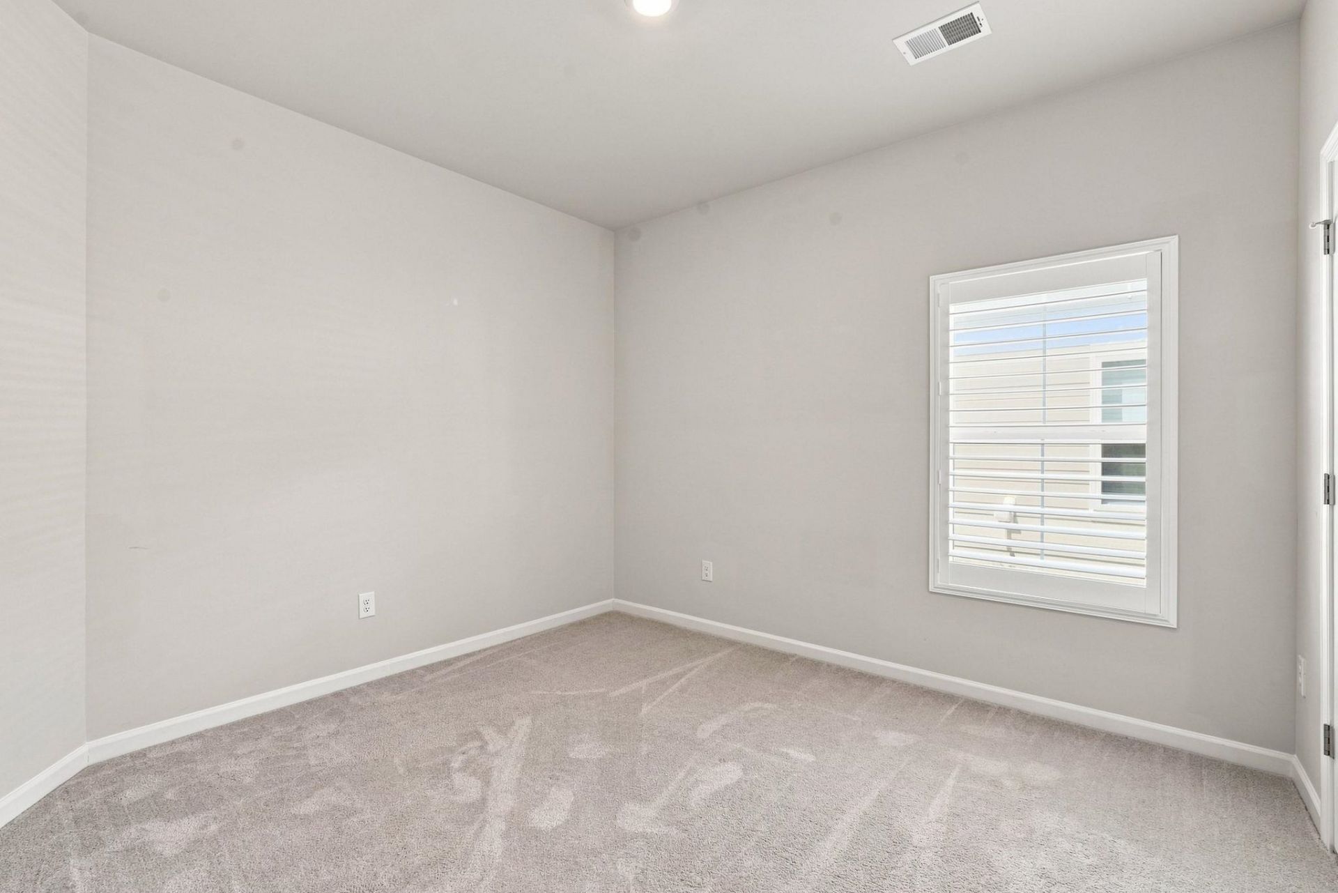 8160 Forest Edge Dr. Photo 20