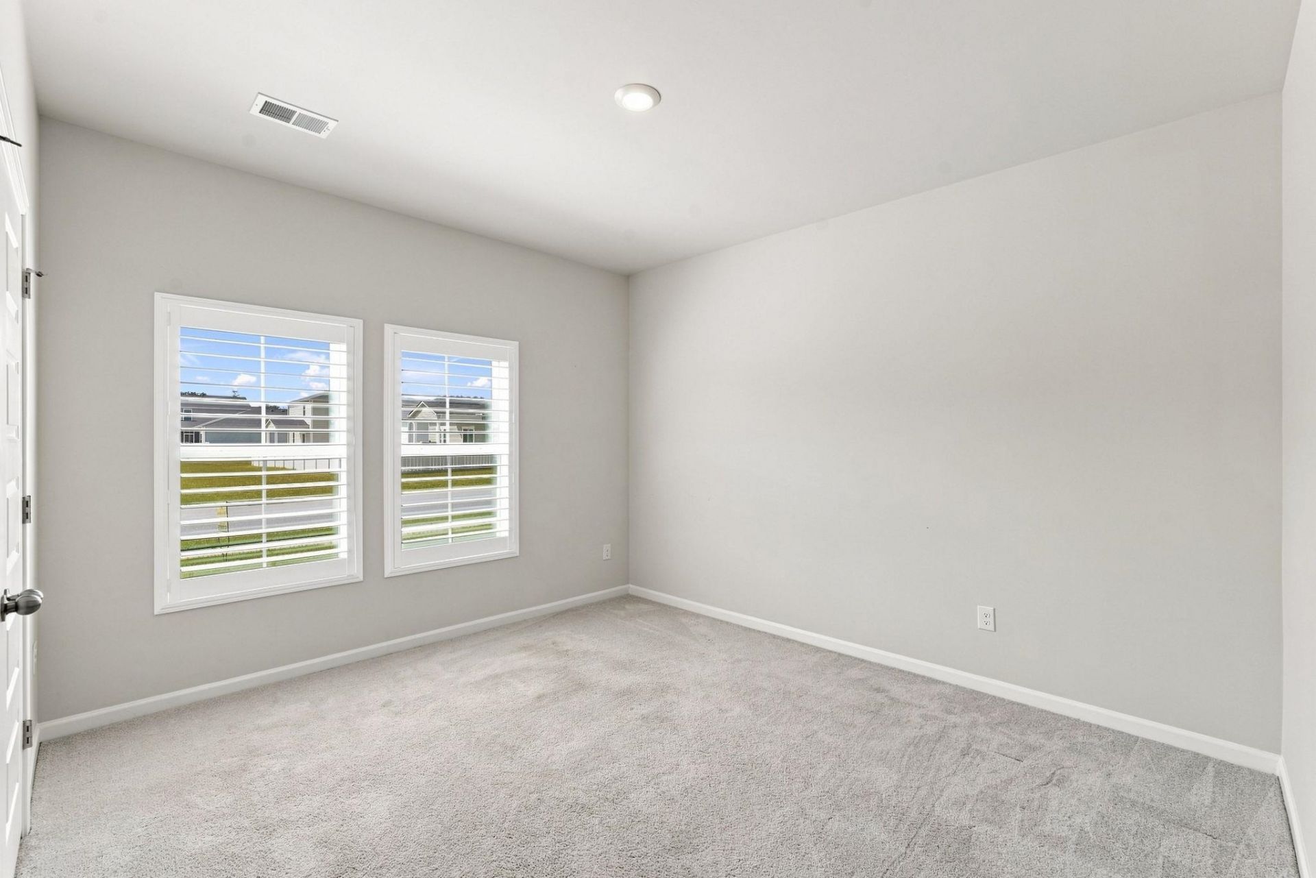 8160 Forest Edge Dr. Photo 22