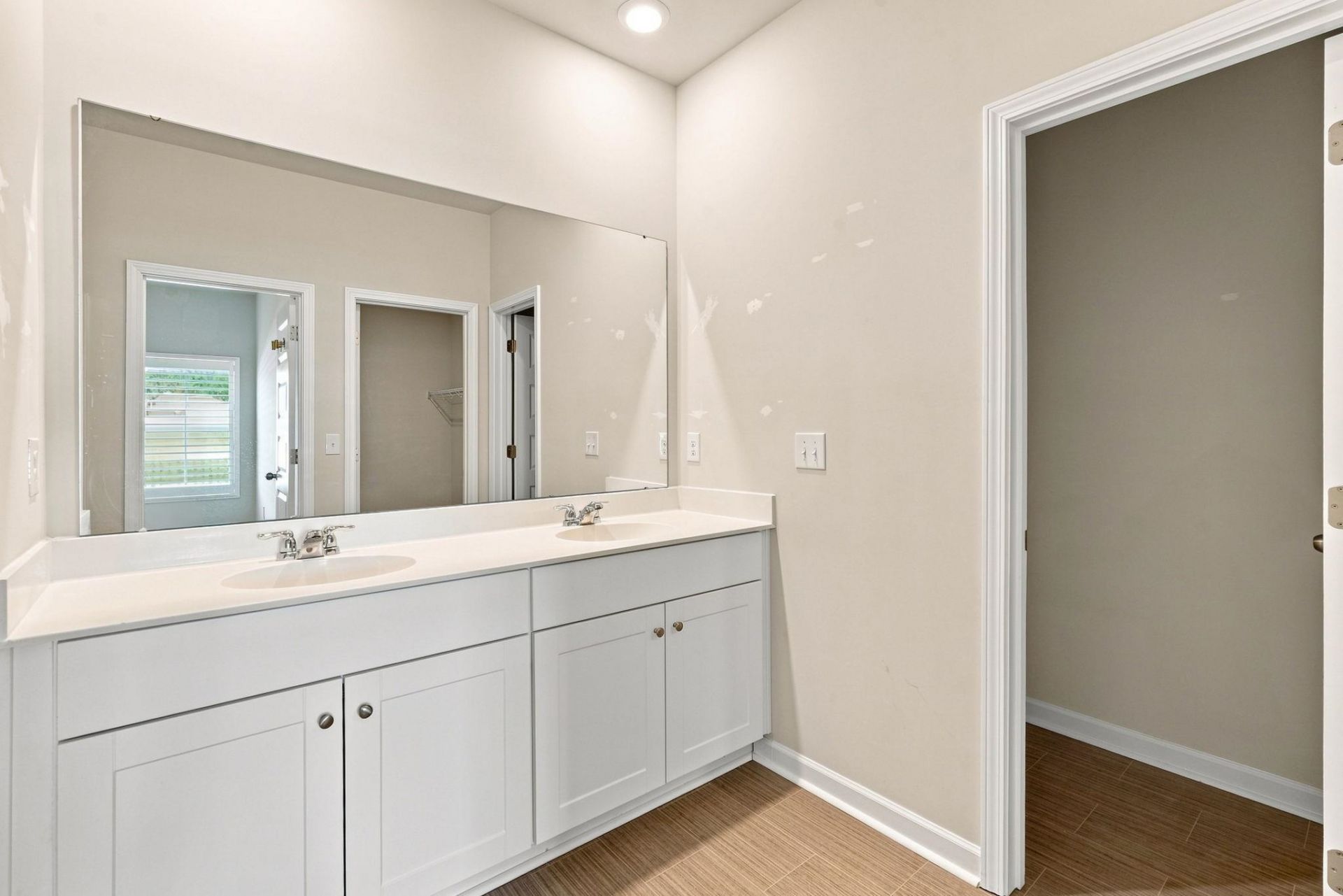 8160 Forest Edge Dr. Photo 25