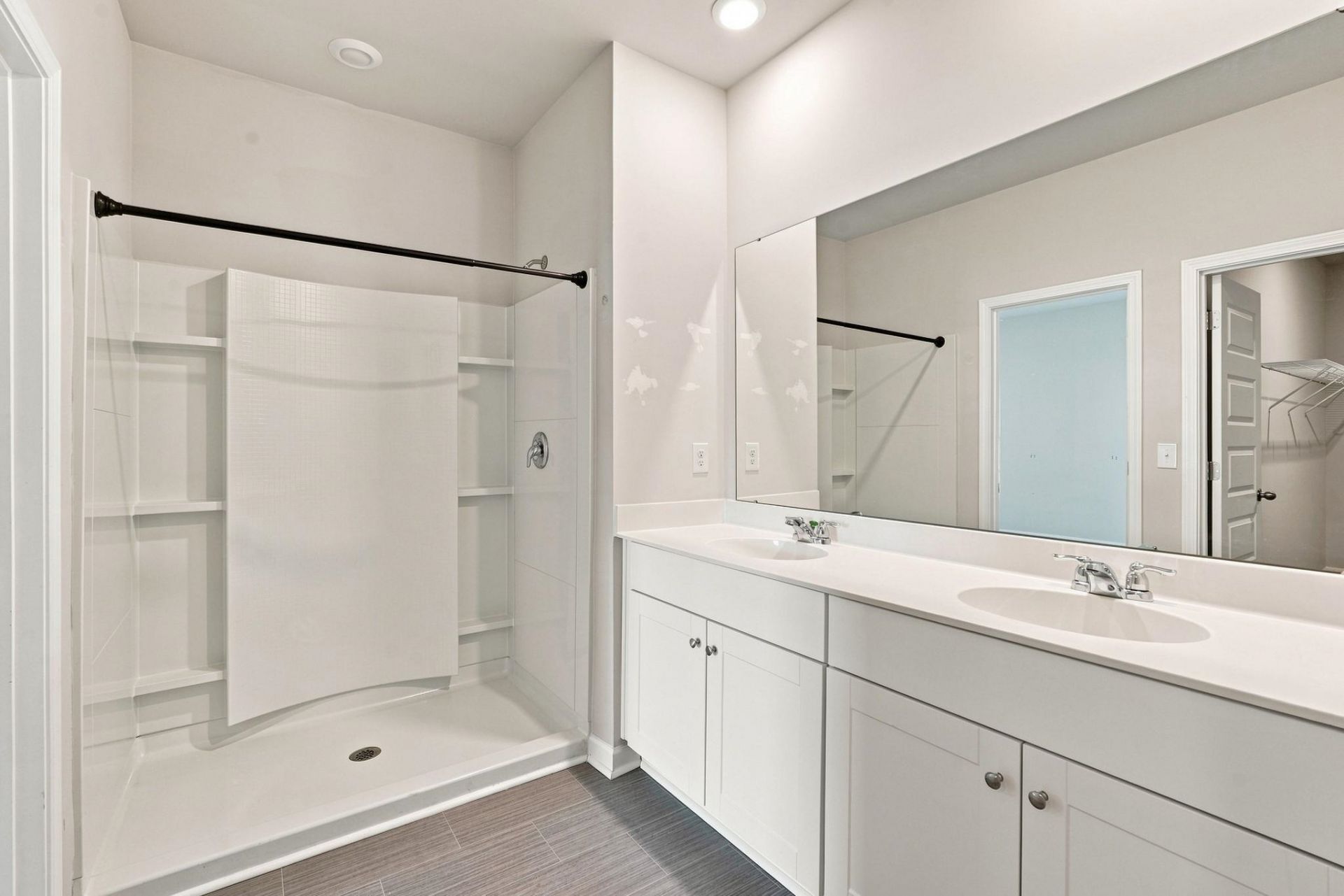 8160 Forest Edge Dr. Photo 26