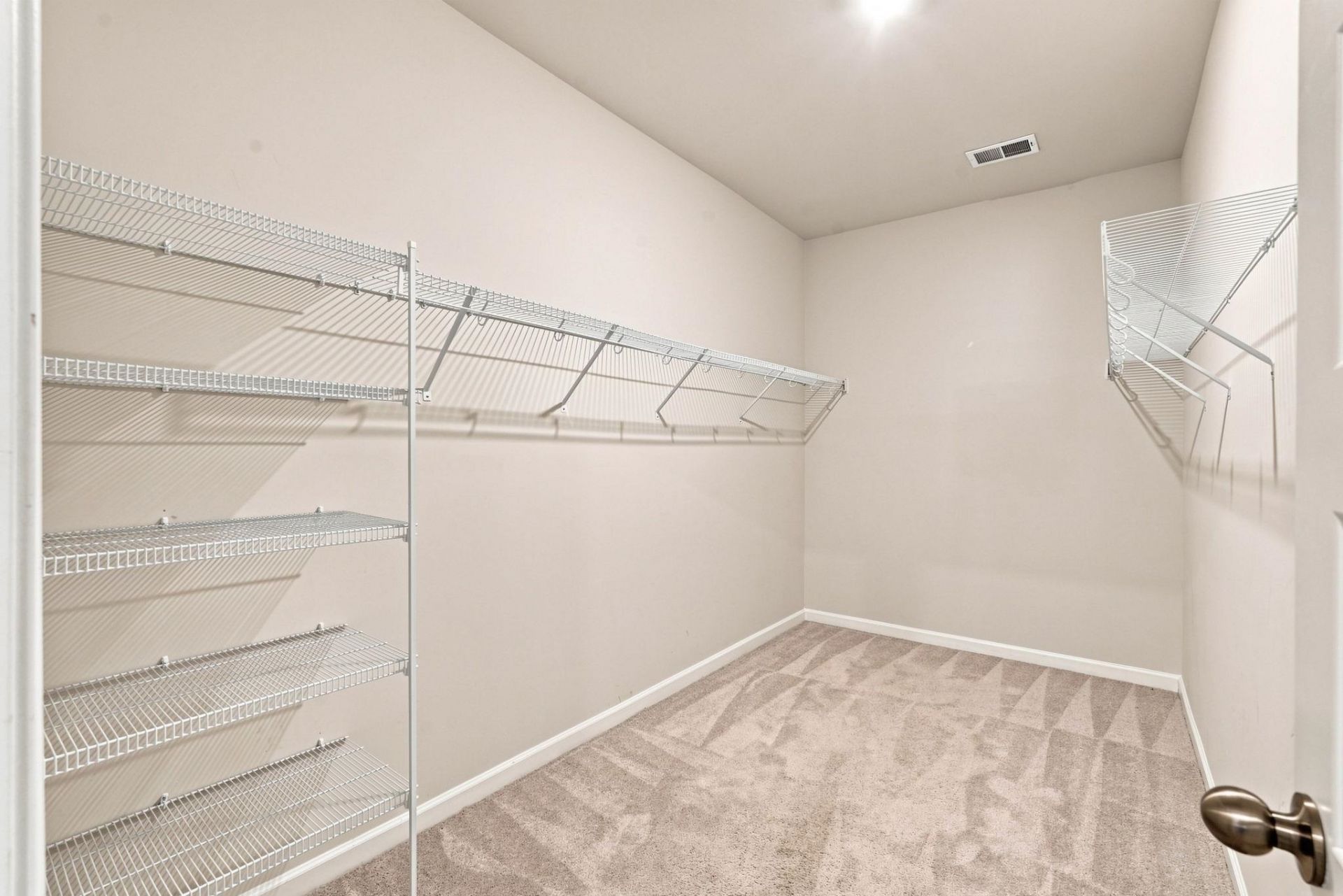 8160 Forest Edge Dr. Photo 27