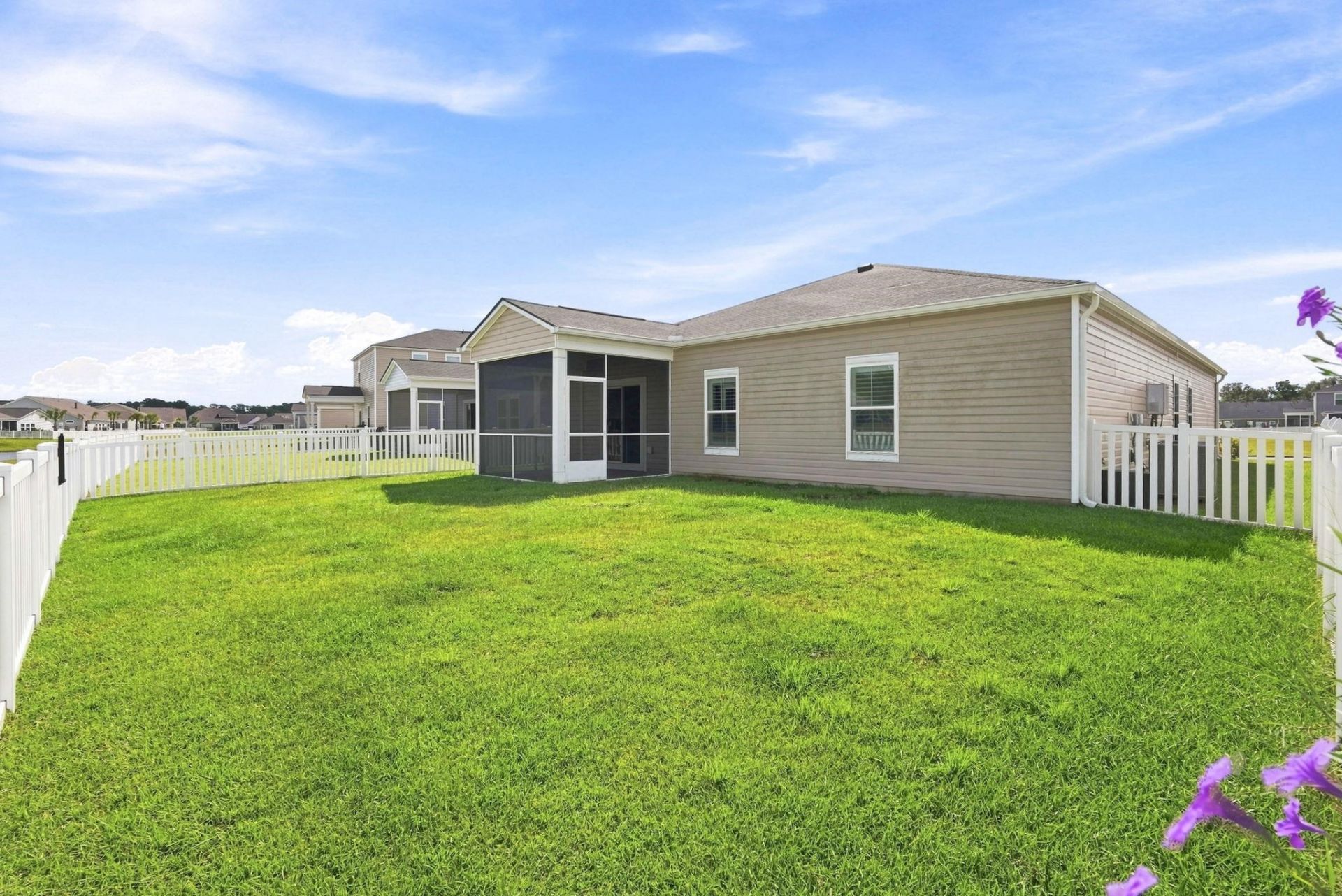 8160 Forest Edge Dr. Photo 32