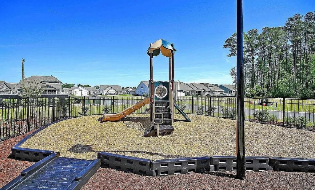 8160 Forest Edge Dr.  Photo 9