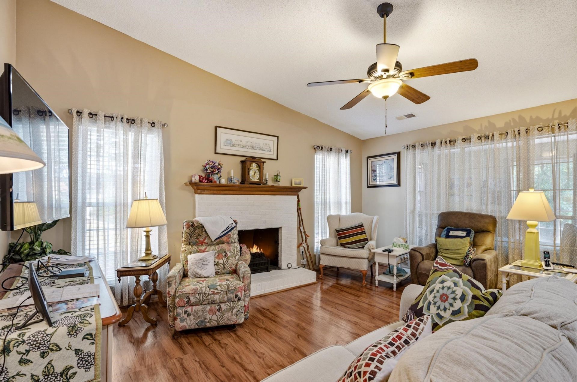 1113 Fox Sparrow Dr. Photo 9