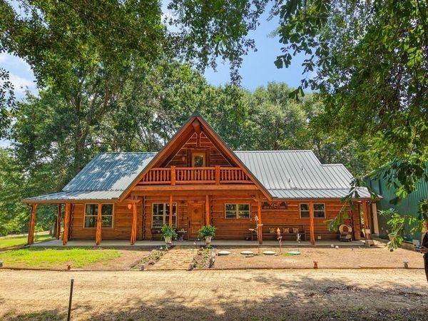 2226 Holly Road , Gilmer, TX 75644