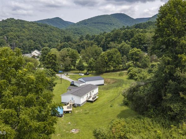 140 Jim Cable Road, Elizabethton, TN 37643