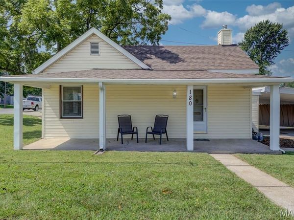 180 Harrison Street, Florissant, MO 63031