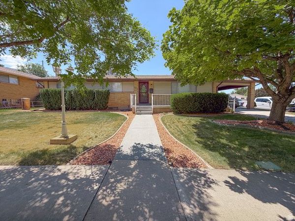 455 CIRCLEWAY DR , Cedar City, UT 84720