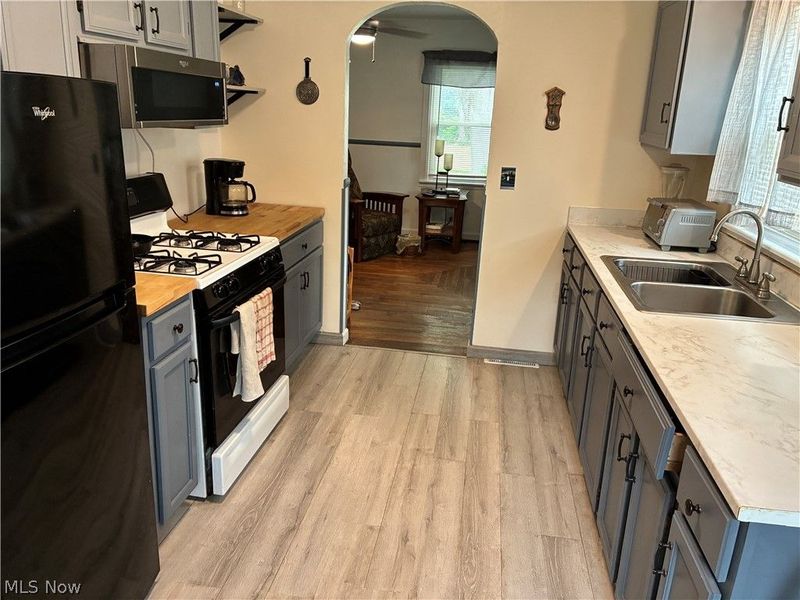 336 Taylor Street , Amherst, OH 44001 Photo 13