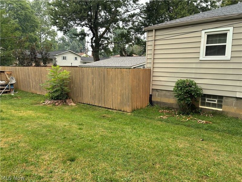 336 Taylor Street , Amherst, OH 44001 Photo 3