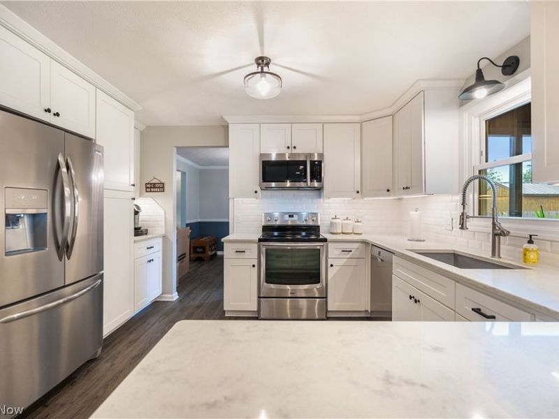 7593 Panther Avenue NE, Canton, OH 44721 Photo 6
