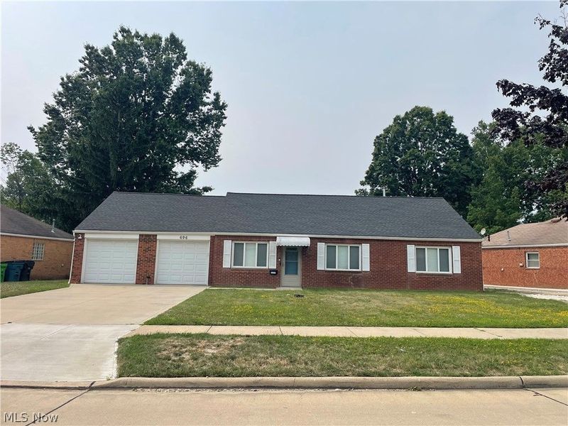 696 Walnut Drive , Euclid, OH 44132 Photo 2