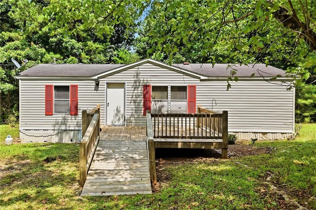 1310 Davis Road W, Fairmount, GA 30139 Main Photo