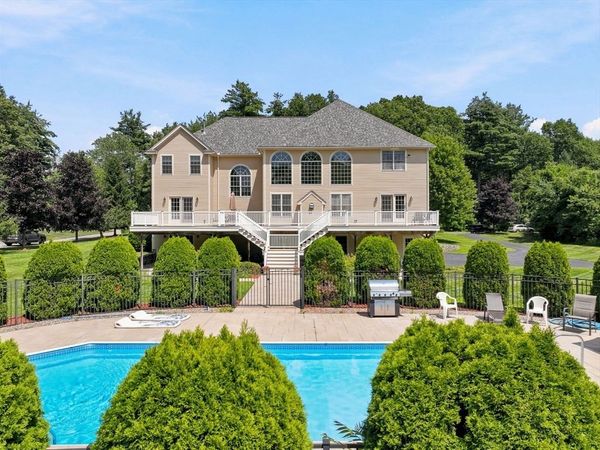 7 Jordyn Lane, Andover, MA 01810