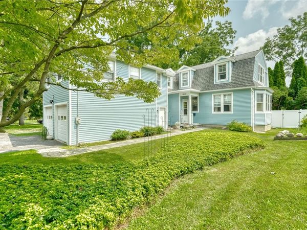 4572 Saint Paul Boulevard, Rochester, NY 14617