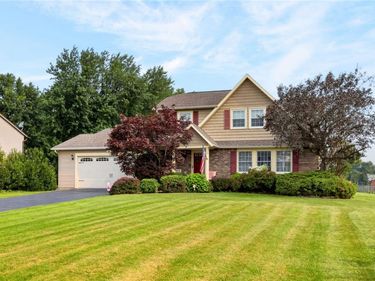 16 Hillcrest Drive, Hamlin, NY 14464