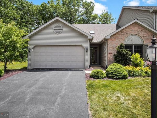 6443 OAK VIEW DRIVE, HARRISBURG, PA 17112