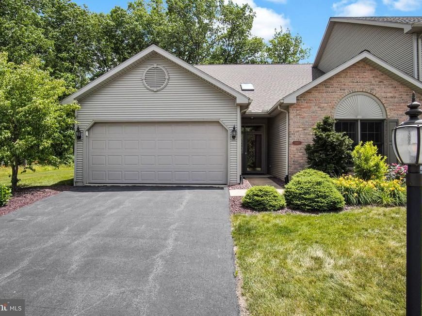 6443 Oak View Drive, Harrisburg, PA 17112 Main Photo