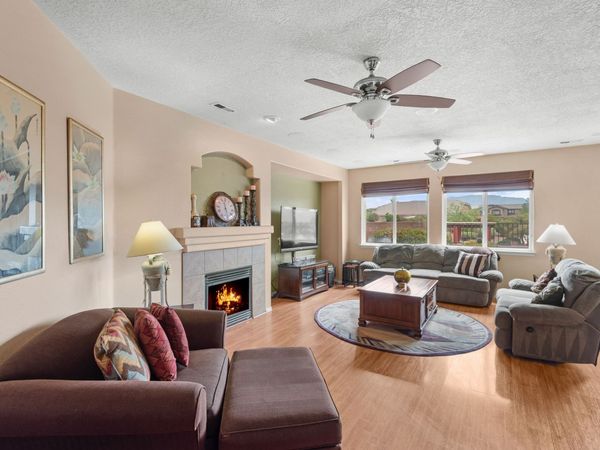 1814 Paseo De La Villa SE, Rio Rancho, NM 87124