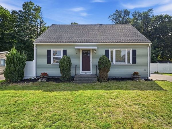 37 Saint Dennis St, Westfield, MA 01085