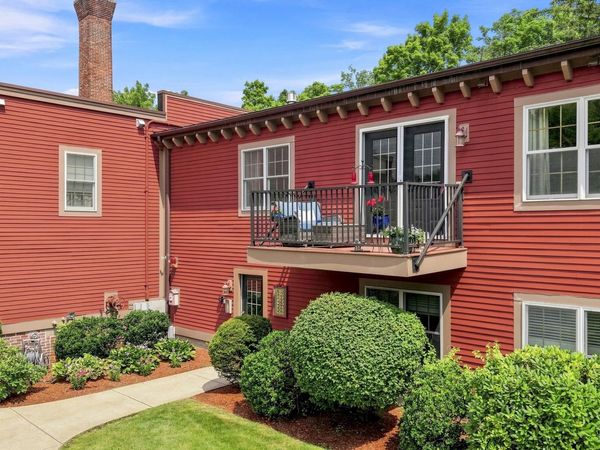 7 Chester Road, Unit 306, Derry, NH 03038