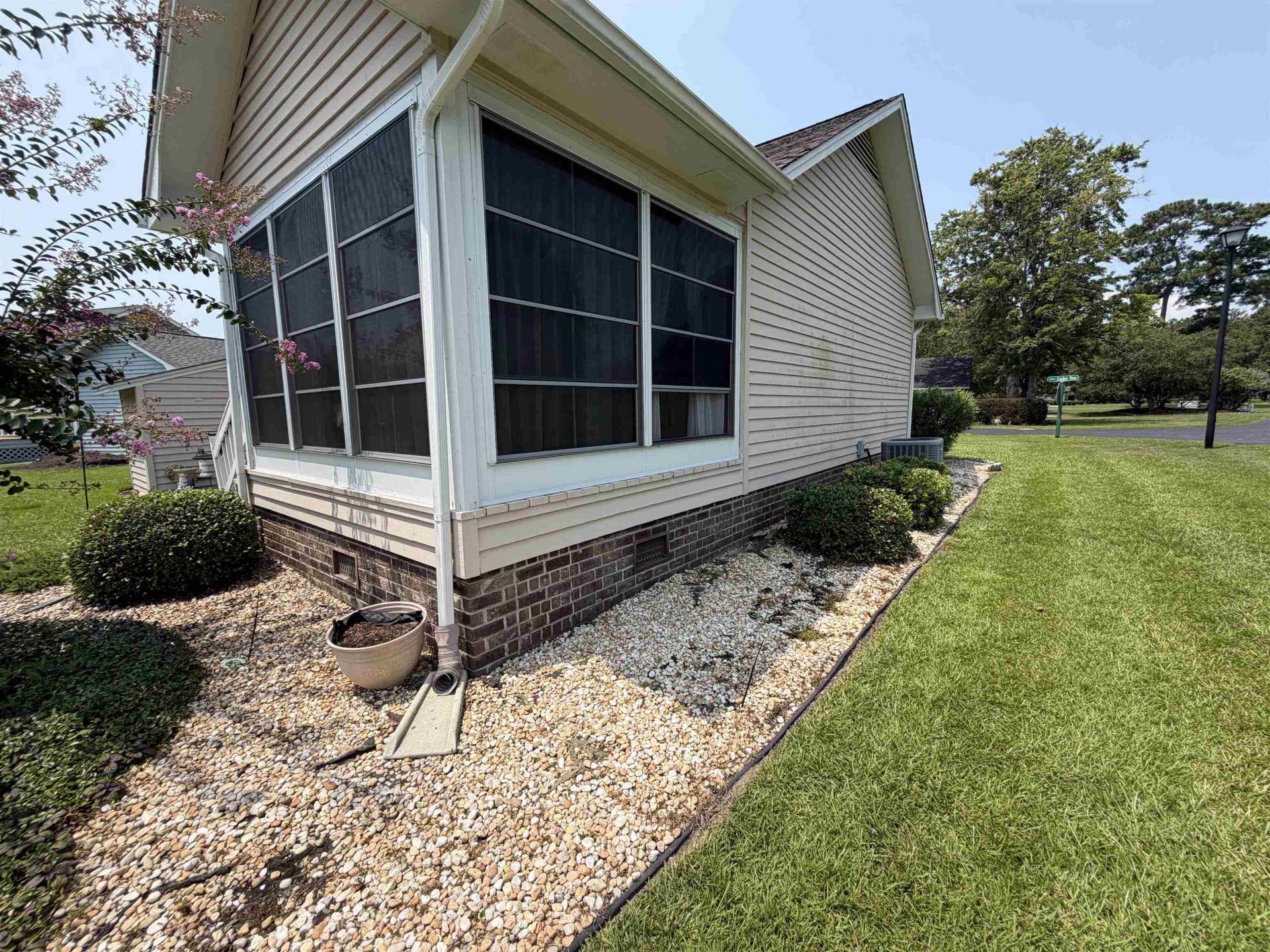 9456 Timber Row  Photo 11