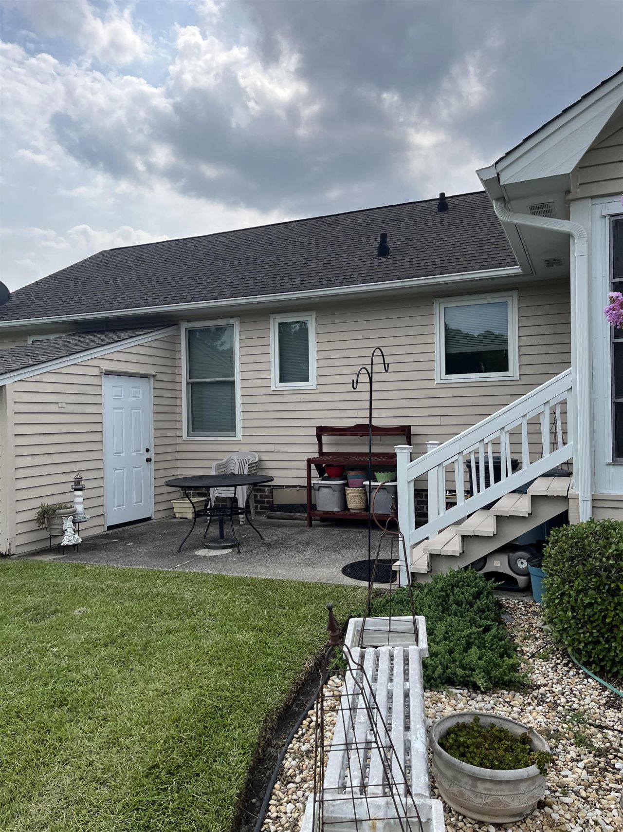 9456 Timber Row  Photo 9