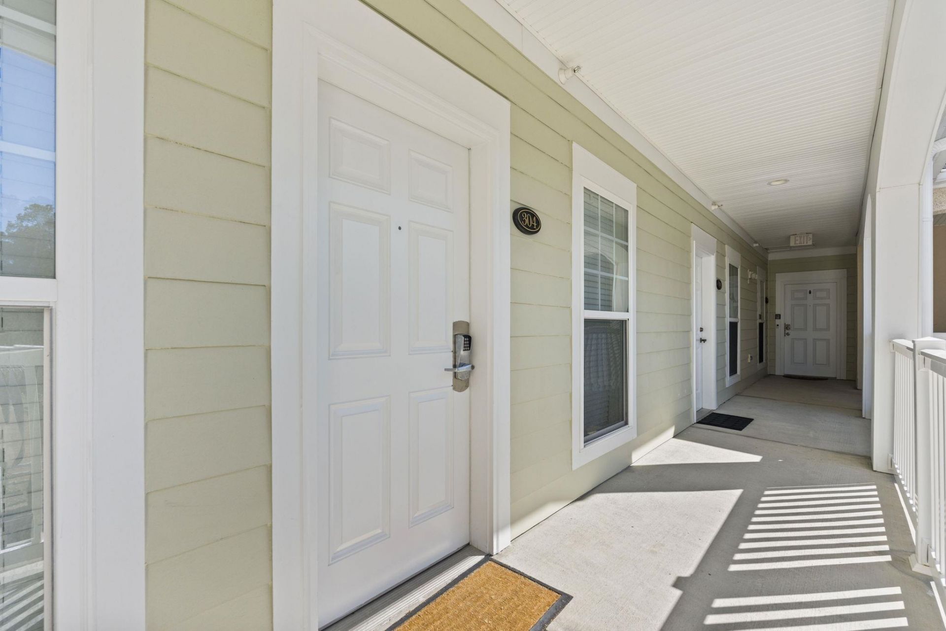 1033 World Tour Blvd.  Photo 31