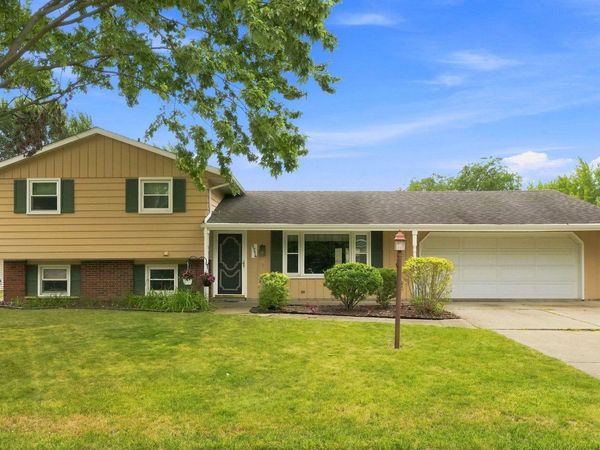 5714 Montavilla Drive, Fort Wayne, IN 46815