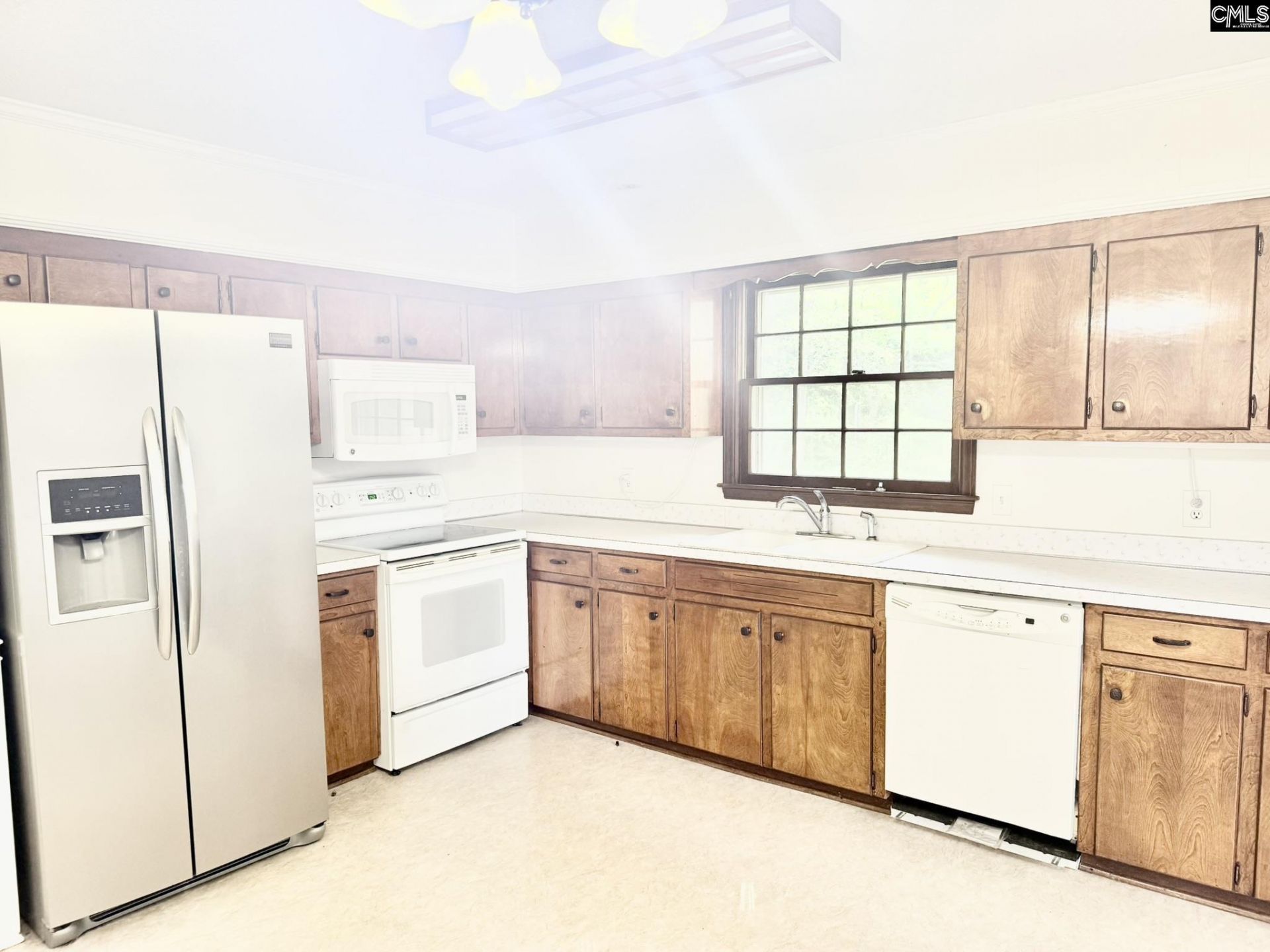 895 Pine Forest Trail  Photo 10