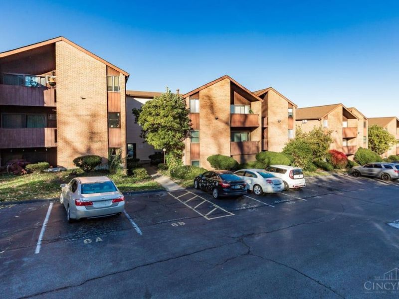 4904 Chalet Drive, Unit 612, Saint Bernard, OH 45217 Photo 1