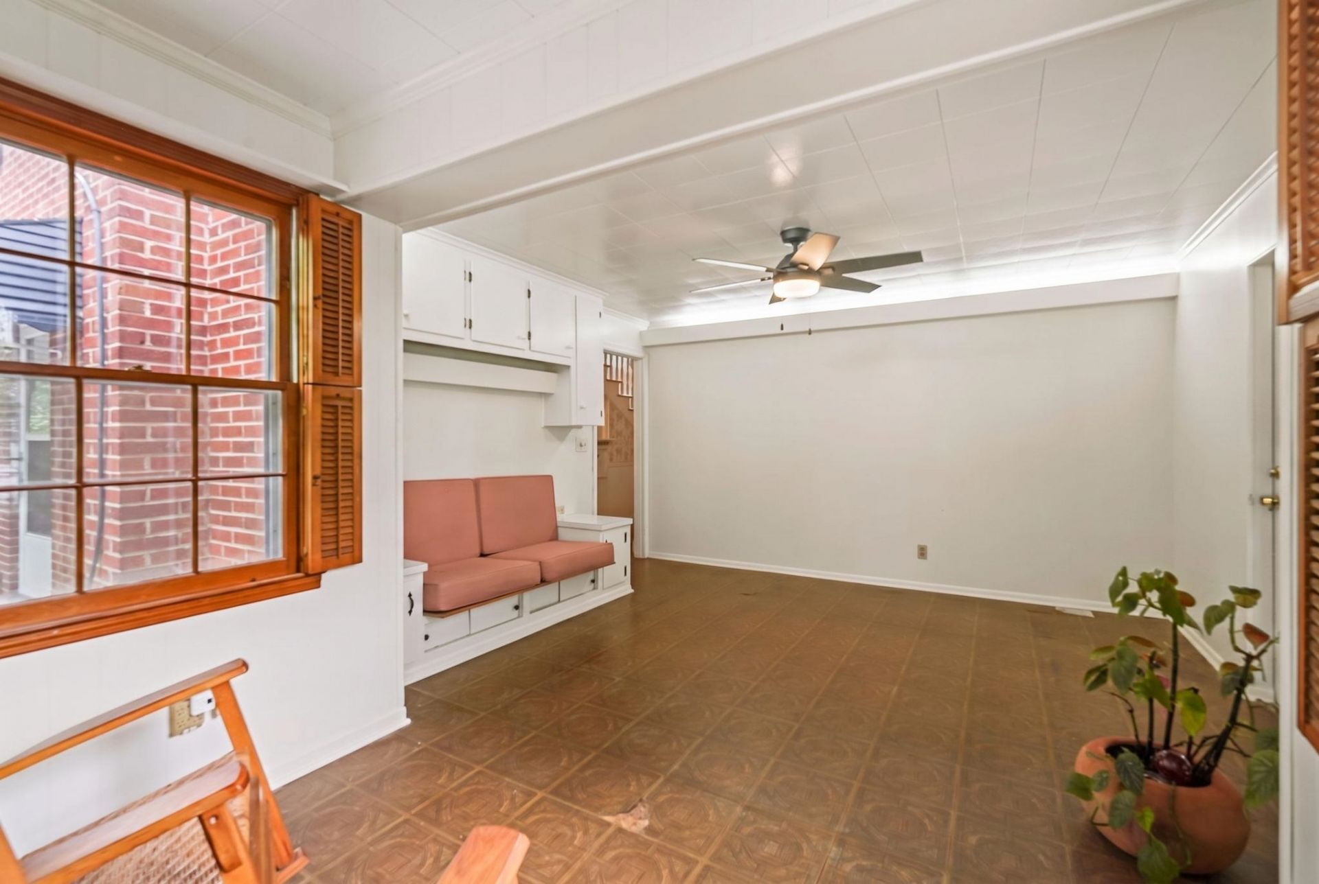 1302 9th Ave.  Photo 8