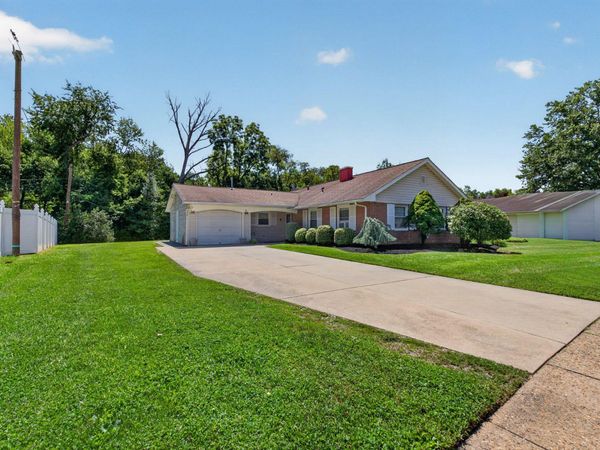 6 MEADOWBROOK PLACE, WILLINGBORO, NJ 08046