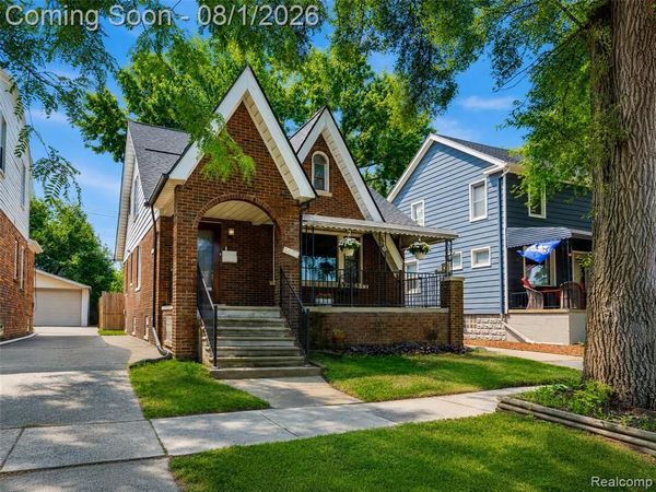 8090 Helen Street, Center Line, Mi 48015