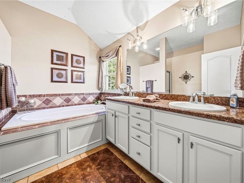 12335 Summerwood Drive , Concord Township, OH 44077 Photo 23