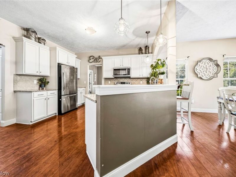 12335 Summerwood Drive , Concord Township, OH 44077 Photo 6