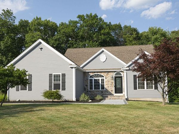 258 Nicholas Dr, Lancaster, MA 01523